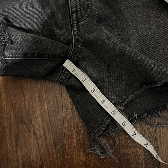 Madewell Size 27 Relaxed Mid-length Denim Cut Off Shorts Black - Picture 6 of 6